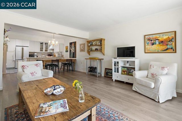 2001 Golden Rain Road 4, Walnut Creek, CA 94595