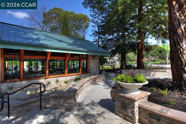 2001 Golden Rain Road 4, Walnut Creek, CA 94595