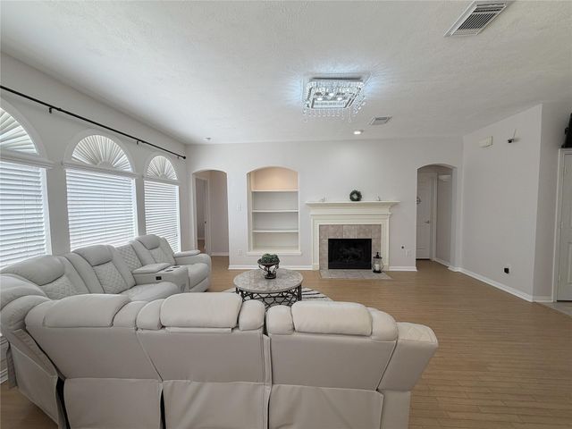 3822 Shady Harbor Drive, Houston, TX 77082