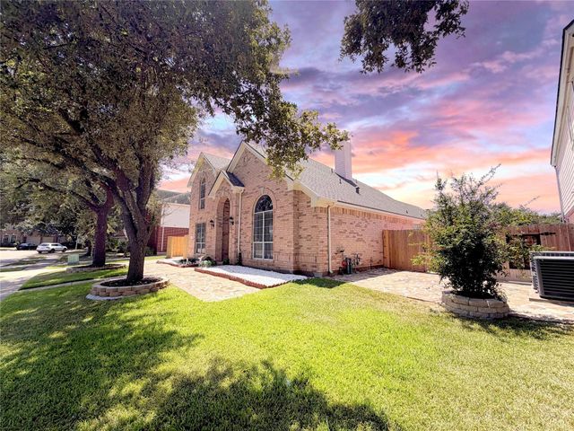3822 Shady Harbor Drive, Houston, TX 77082