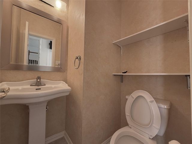 3822 Shady Harbor Drive, Houston, TX 77082