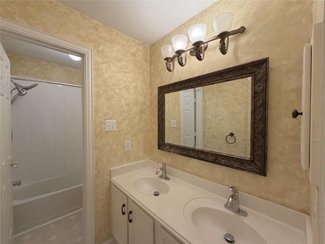 3822 Shady Harbor Drive, Houston, TX 77082