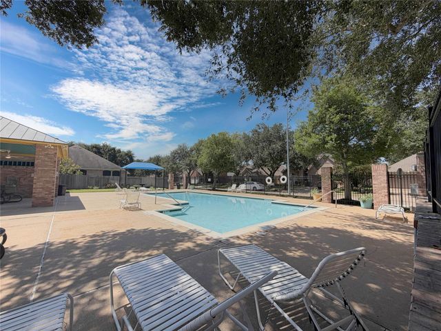3822 Shady Harbor Drive, Houston, TX 77082