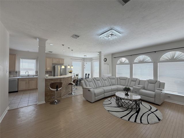 3822 Shady Harbor Drive, Houston, TX 77082