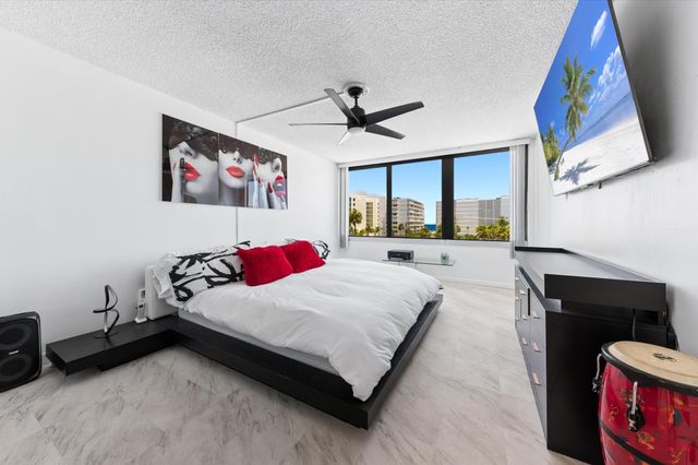 3589 S Ocean Boulevard 403, South Palm Beach, FL 33480