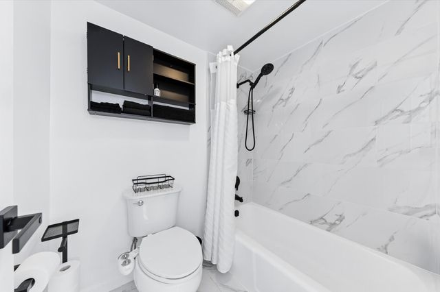 3589 S Ocean Boulevard 403, South Palm Beach, FL 33480