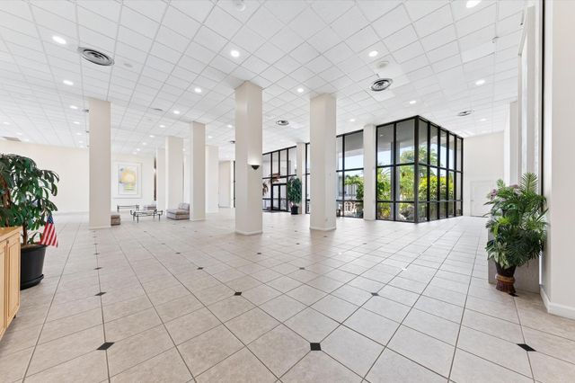 3589 S Ocean Boulevard 403, South Palm Beach, FL 33480