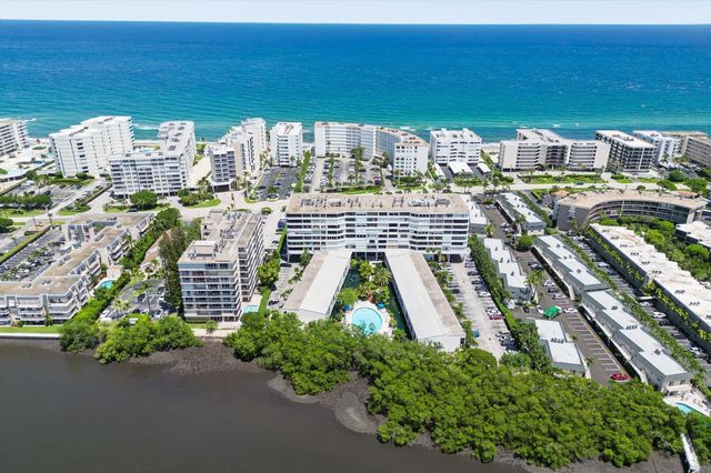 3589 S Ocean Boulevard 403, South Palm Beach, FL 33480