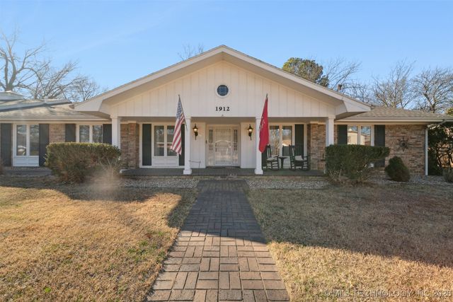 1912 Brookfield Terrace, Pryor, OK 74361