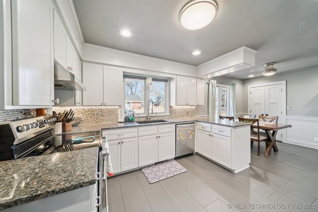 1912 Brookfield Terrace, Pryor, OK 74361