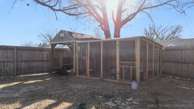 1912 Brookfield Terrace, Pryor, OK 74361