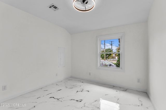 13 Lasatta Avenue, Englishtown, NJ 07726