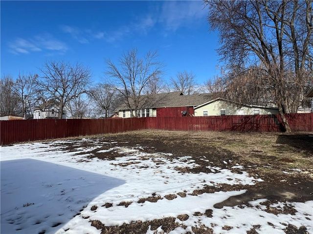 203 E Main Street, Odessa, MO 64076