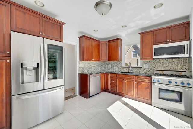 156 Park Drive, Eastchester, NY 10709