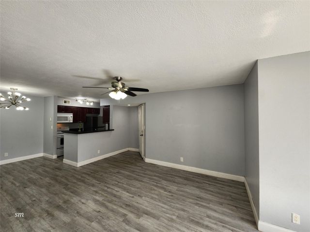 2736 S University Drive 1101, Davie, FL 33328