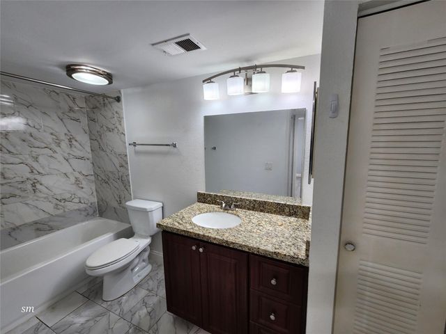 2736 S University Drive 1101, Davie, FL 33328