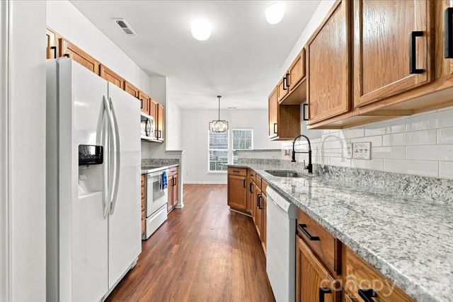 3048 Misty Harbor Circle E, Cramerton, NC 28032