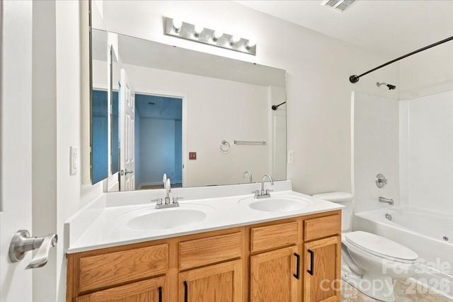 3048 Misty Harbor Circle E, Cramerton, NC 28032