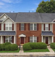 3048 Misty Harbor Circle E, Cramerton, NC 28032
