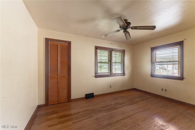 81 S Edgehill Avenue, Austintown, OH 44515