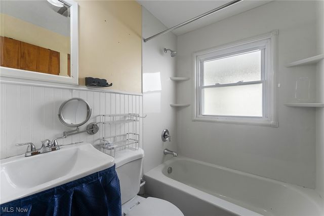 81 S Edgehill Avenue, Austintown, OH 44515