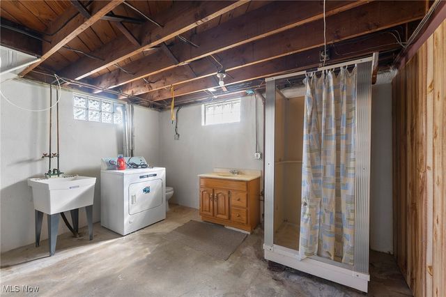 81 S Edgehill Avenue, Austintown, OH 44515