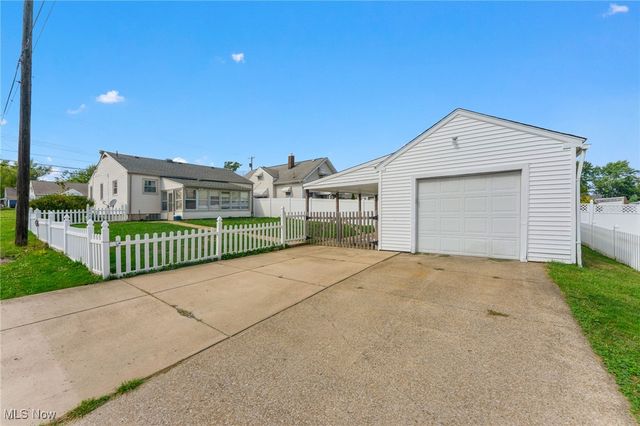 81 S Edgehill Avenue, Austintown, OH 44515