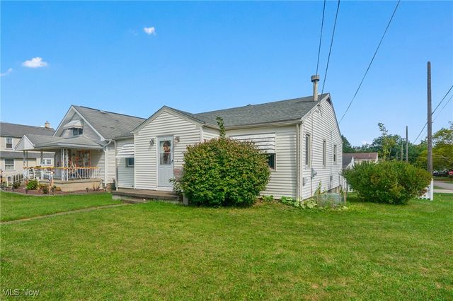 81 S Edgehill Avenue, Austintown, OH 44515