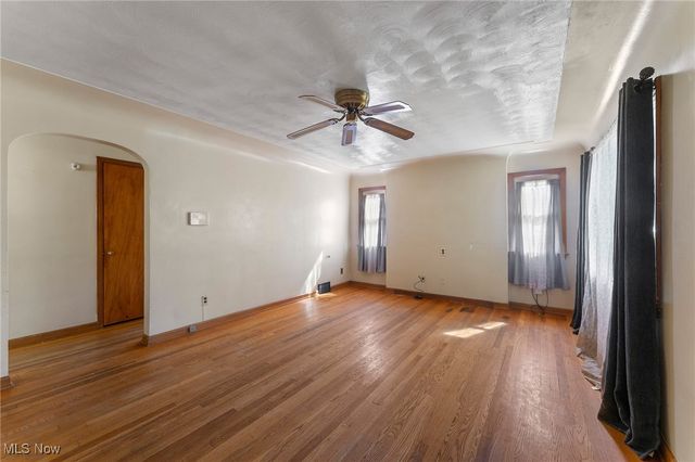 81 S Edgehill Avenue, Austintown, OH 44515