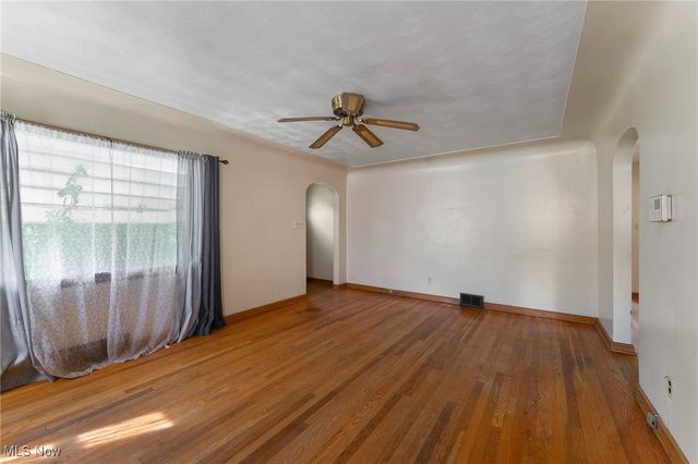 81 S Edgehill Avenue, Austintown, OH 44515