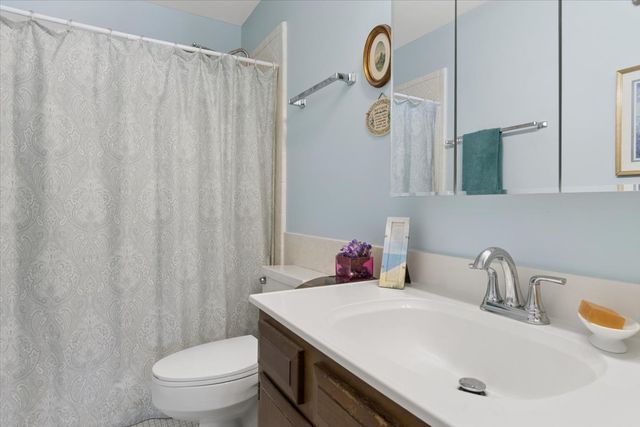 6565 Main Street 201, Downers Grove, IL 60516