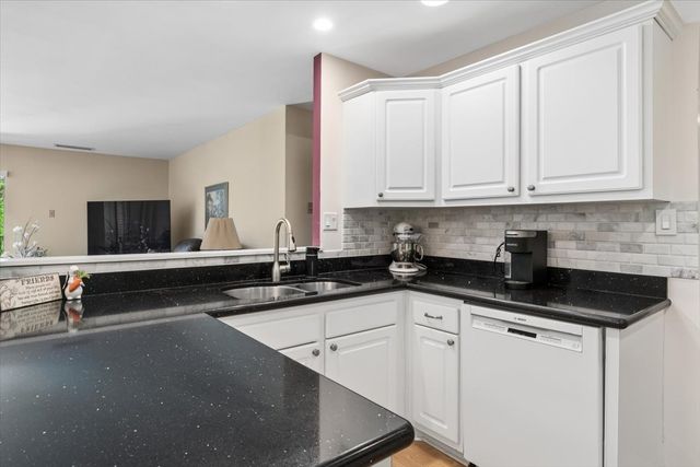 6565 Main Street 201, Downers Grove, IL 60516