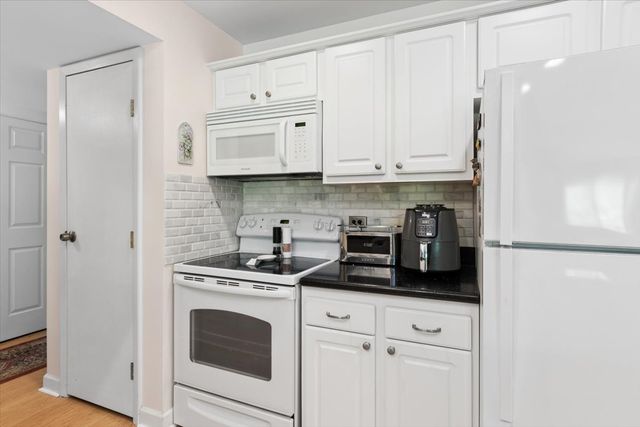6565 Main Street 201, Downers Grove, IL 60516