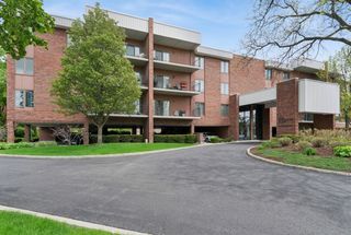 6565 Main Street 201, Downers Grove, IL 60516