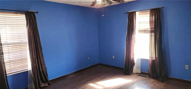 3253 Putnam Avenue, Hurricane, WV 25526