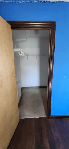 3253 Putnam Avenue, Hurricane, WV 25526