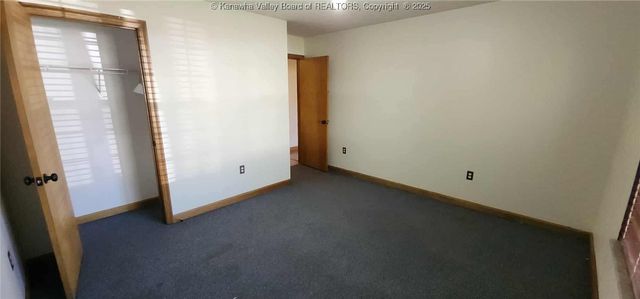 3253 Putnam Avenue, Hurricane, WV 25526