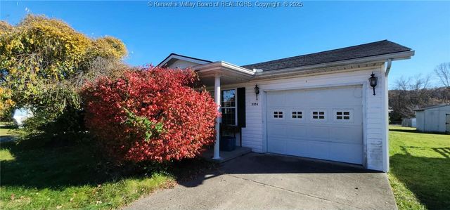 3253 Putnam Avenue, Hurricane, WV 25526