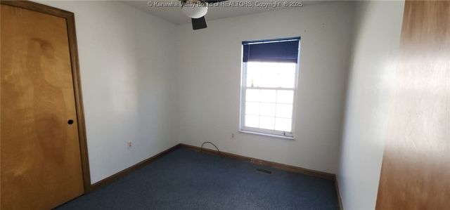 3253 Putnam Avenue, Hurricane, WV 25526