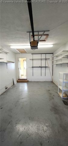 3253 Putnam Avenue, Hurricane, WV 25526