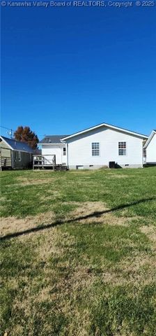 3253 Putnam Avenue, Hurricane, WV 25526