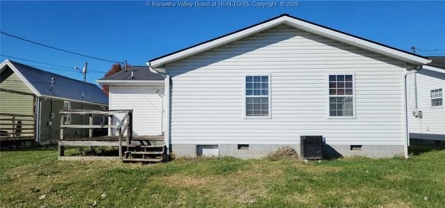 3253 Putnam Avenue, Hurricane, WV 25526