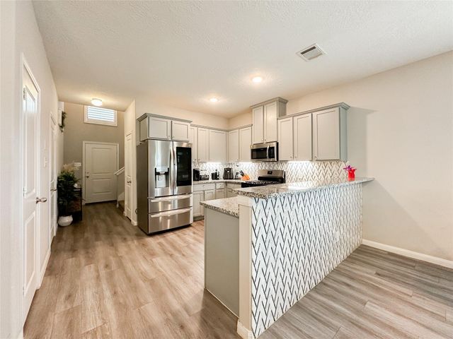 727 Road 5105, Cleveland, TX 77327