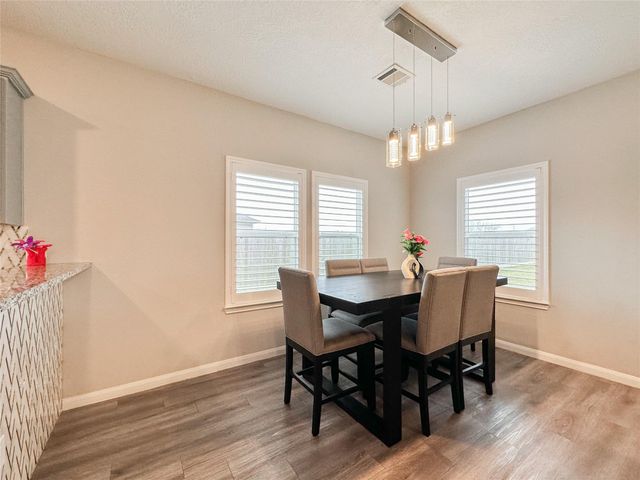 727 Road 5105, Cleveland, TX 77327