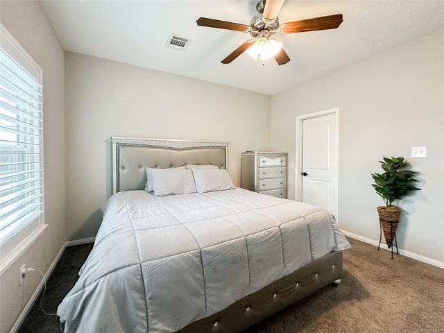 727 Road 5105, Cleveland, TX 77327