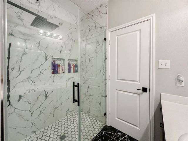 727 Road 5105, Cleveland, TX 77327