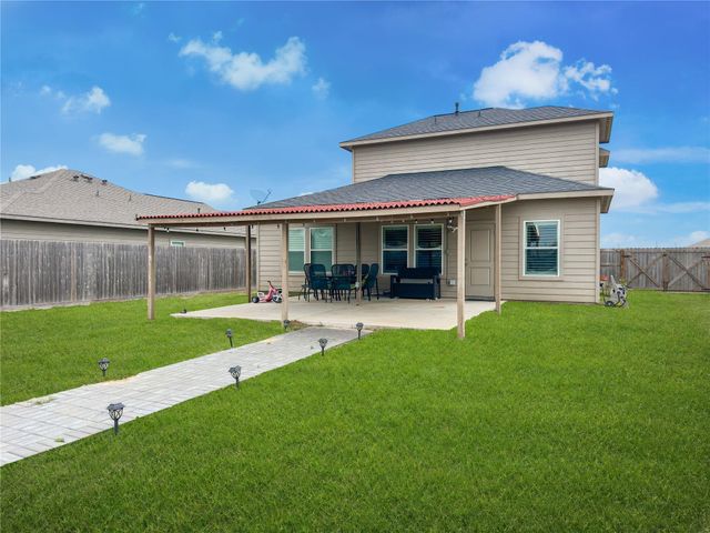 727 Road 5105, Cleveland, TX 77327
