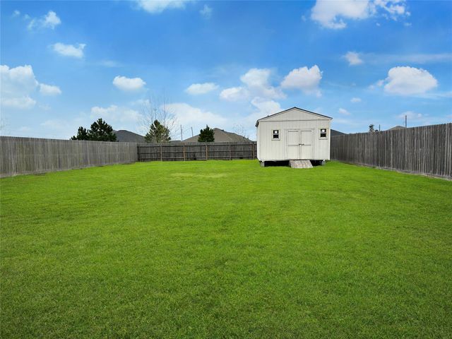 727 Road 5105, Cleveland, TX 77327