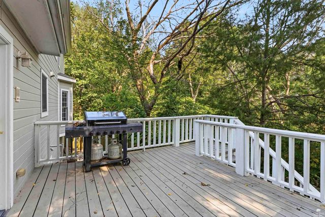 1000 Stratford Circle, Manhattan, KS 66503