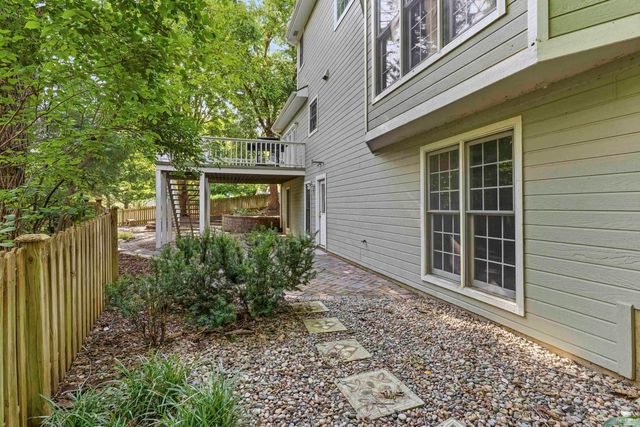 1000 Stratford Circle, Manhattan, KS 66503